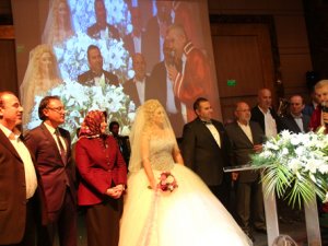 Mehmet Han ve Aslı evlendi