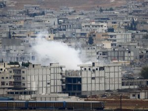 ABD Kobani'de PYD'ye silah yardımı yaptı
