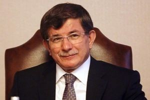 Davutoğlu: Azar işitmesin diye eşimi bekledim