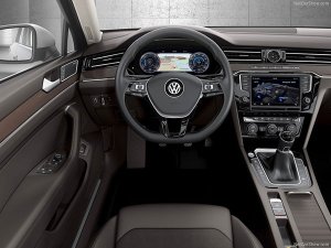 Yeni Passat, Volkswagen’i ’premium’ sınıfa taşıyor…