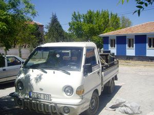 Dur ihtarına uymayan kamyonet çalıntı çıktı