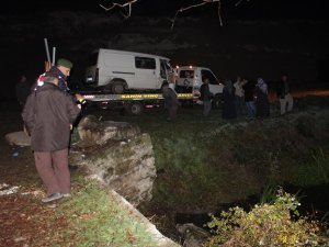 Minibüs sulama kanalına düştü: 6 yaralı