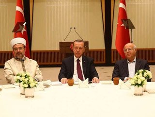 Erdoğan Muharrem aşı verdi