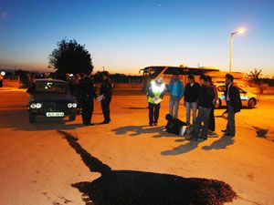 Yaralı arkadaşını bırakıp kaçtı