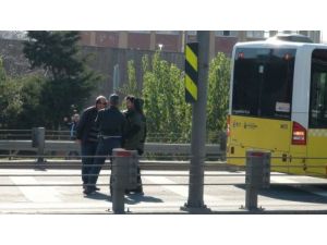 Metrobüsteki Şüpheli Çantadan Evrak Çıktı