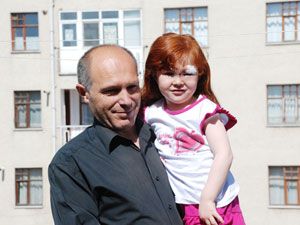 Minik Melisa’yı Allah korudu
