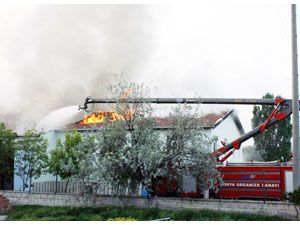 Boya fabrikası yandı