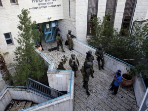 Sinagoga saldırı: 6 kişi öldü