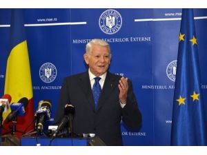 Romanya Dışişleri Bakanı İstifa Etti