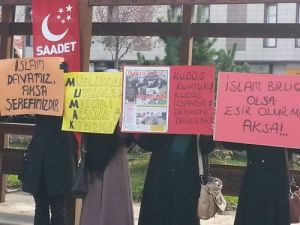 Sp'li Kadınlardan Papa'nın Ziyaretine Tepki