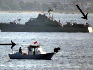 Yunan botu Türk denizaltısını görünce kaçtı
