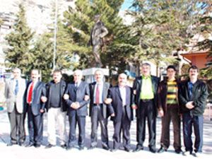Siyasi partilerde özlenen tablo