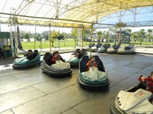 Burçlu Öğrenciler Fen Bilimleri Dersini Lunaparkta İşledi