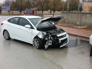 Kaygan yol kazaya neden oldu