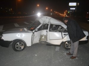 Direğe çarpan ehliyetsiz genç hayatını kaybetti