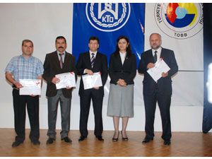 Eczacı kalfalarına sertifika