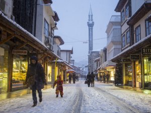 Kar gidiyor don geliyor!