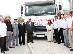 Konya’dan Afganistan’a 1 TIR yardım gönderildi