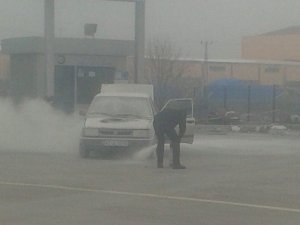 Muayene sırasında alev aldı