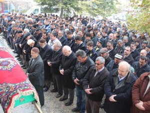 Polislerin 'Cuma dede'si uğurlandı