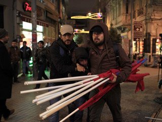 Taksim'de yasadışı gösteriye müdahale