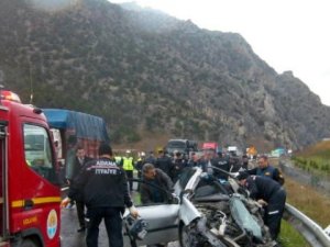 Cenaze konvoyunda kaza; 3 ölü, 1 yaralı