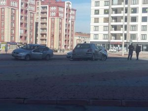 O kavşakta yine kaza oldu