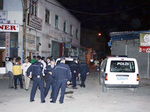 Kahvehanecilerin müşteri kavgası kanlı bitti