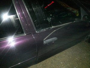 Park halindeki araçtan 900 TL çalındı!