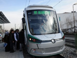 Yeni tramvay arıza yaptı!