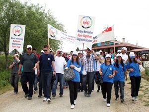 Beyşehir'de doğaya saygı yürüyüşü gerçekleştirildi