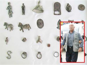 Otomobil koltuğunun altından tarihi eserler çıktı