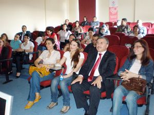 Akademi Bahçeşehir ilk mezunlarını verdi