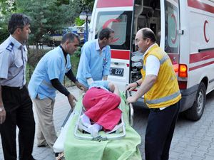 İkizleri trafik kazası ayırdı