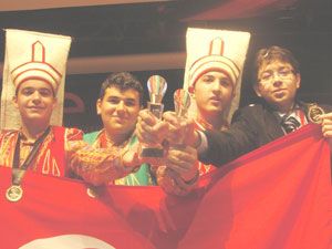 Büyükkoyuncu Koleji EBİKO’da dünya birincisi