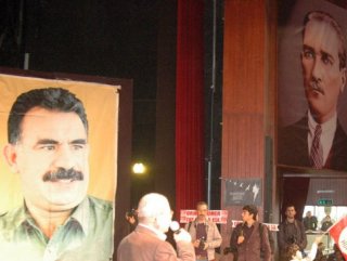 Atatürk posterli HDP kongresi