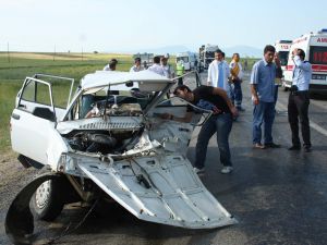 Beyşehir'de trafik kazası: 2 ölü, 3 yaralı