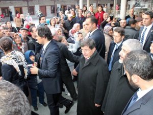 Davutoğlu ve Meşal Mevlana Müzesi’ni ziyaret etti