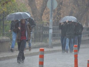 Konya'ya kuvvetli rüzgar uyarısı