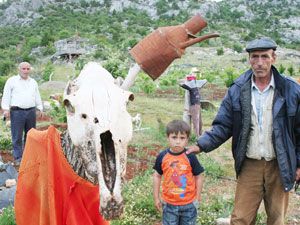 Balıkçı teknesinden su deposu yaptılar