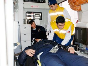 Bu kez trafik polisleri kazada yaralandı