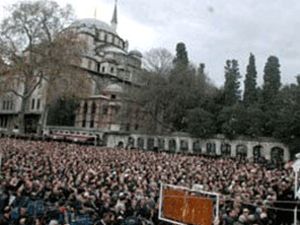 Cenaze namazı Fatih Camii'nde