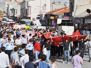 Saldırı, Kadınhanı'nda protesto edildi