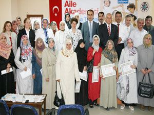 Aile Akademisi’nde sertifikalar dağıtıldı