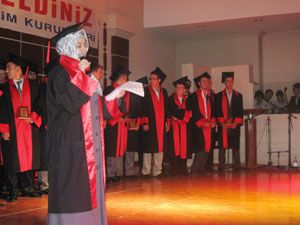 Özel Lale’de 18. dönem mezunları veda etti