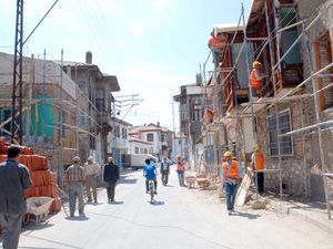 Tarihi bölgede sokak iyileştirmesi yapılıyor
