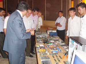 Sarayönü EML’de yıl sonu sergisi açıldı