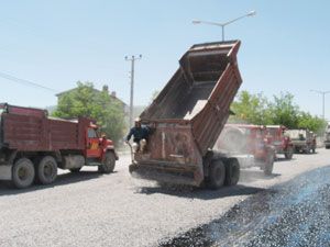 Emirgazi'de yol yapım çalışmaları başladı