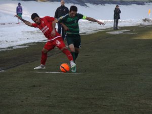 Anadolu Selçuk  puanla başladı