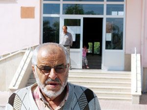 Okuyamadı ama okutuyor